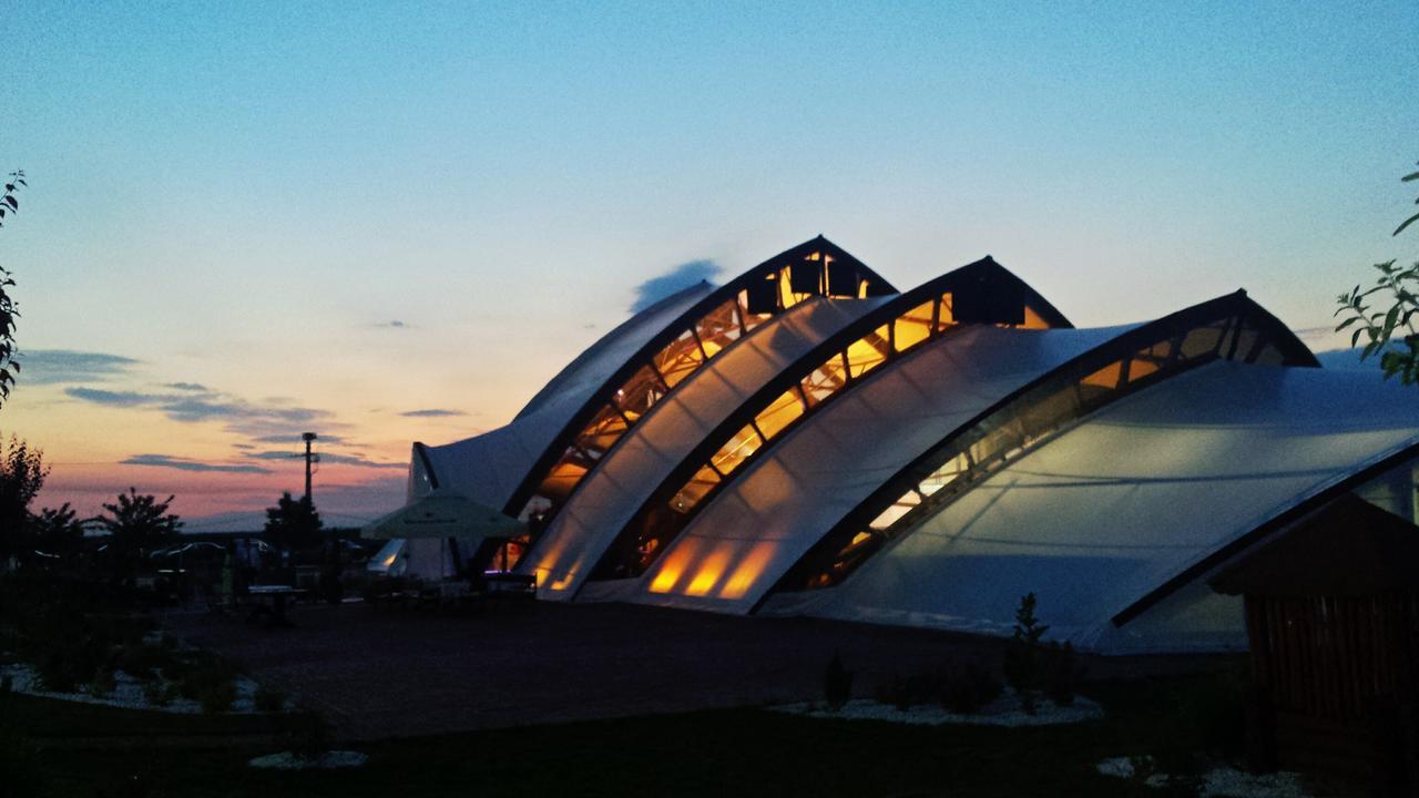 Hanul Moara Cu Noroc Ineu  Buitenkant foto